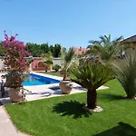 Dr Becsey Luxury -privat Medence ,jakuzzi,szauna Accommodatie bij particulieren Bekescsaba