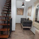 Accommodatie bij particulieren Dr Becsey Luxury -privat Medence ,jakuzzi,szauna