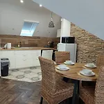 Homestay Dr Becsey Luxury -privat Medence ,jakuzzi,szauna