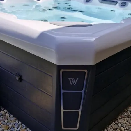 Dr Becsey Luxury -privát Medence ,jakuzzi,szauna * Bekescsaba
